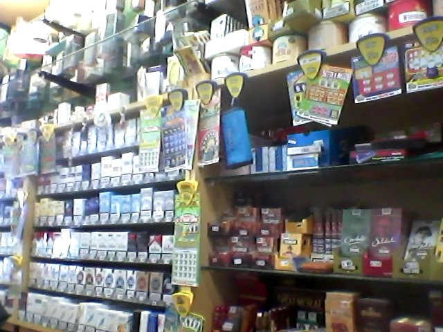 foto Interno; Tabacchi; Milano Marittina