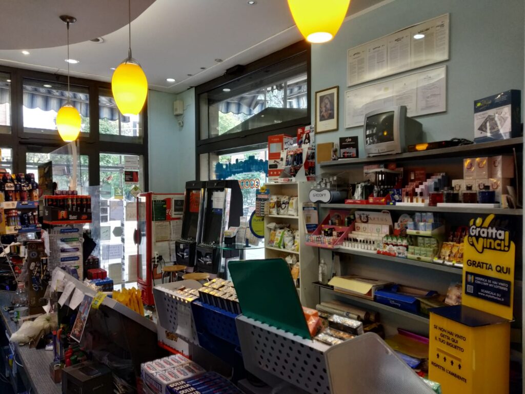 Tabaccherie; Bologna; interno;
