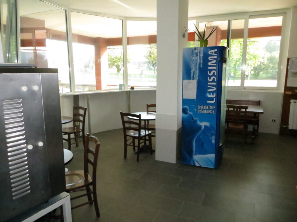 interni; Tabaccheria; Lissone Monza Brianza;