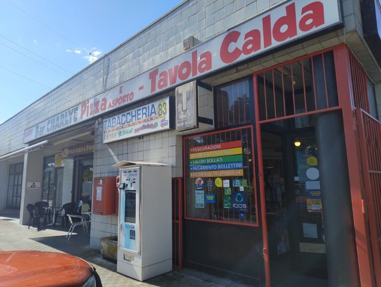 Tabaccheria; Arezzo; Centro Commerciale;