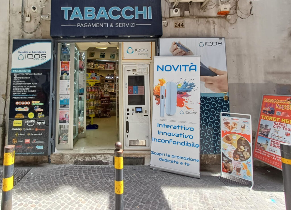 Tabacchi; Pizzicato; Napoli; esterno;