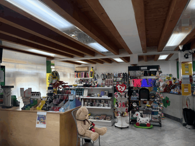 Interno Tabaccheria Mistura; Roverbella Mantova;