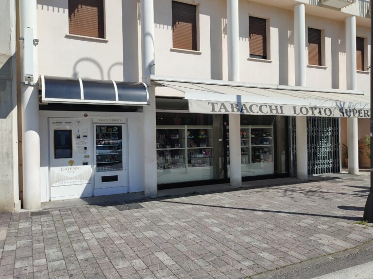 Esterno Tabacchi ; Taglio di Po; Rovigo; Moretto;