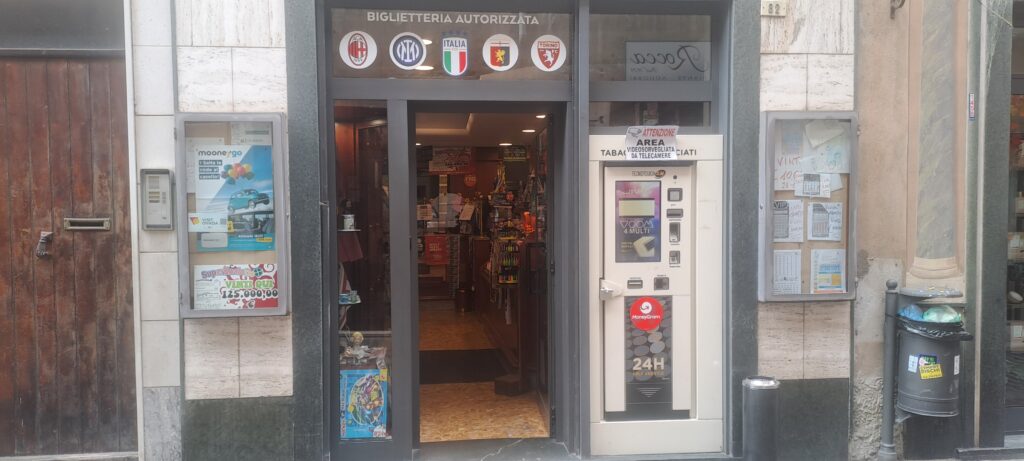 esterno; tabacchi Alessandria;