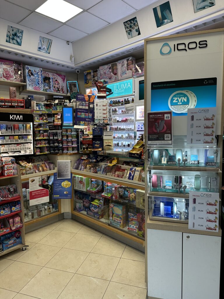 interno; tabacchi; napoli; centro;